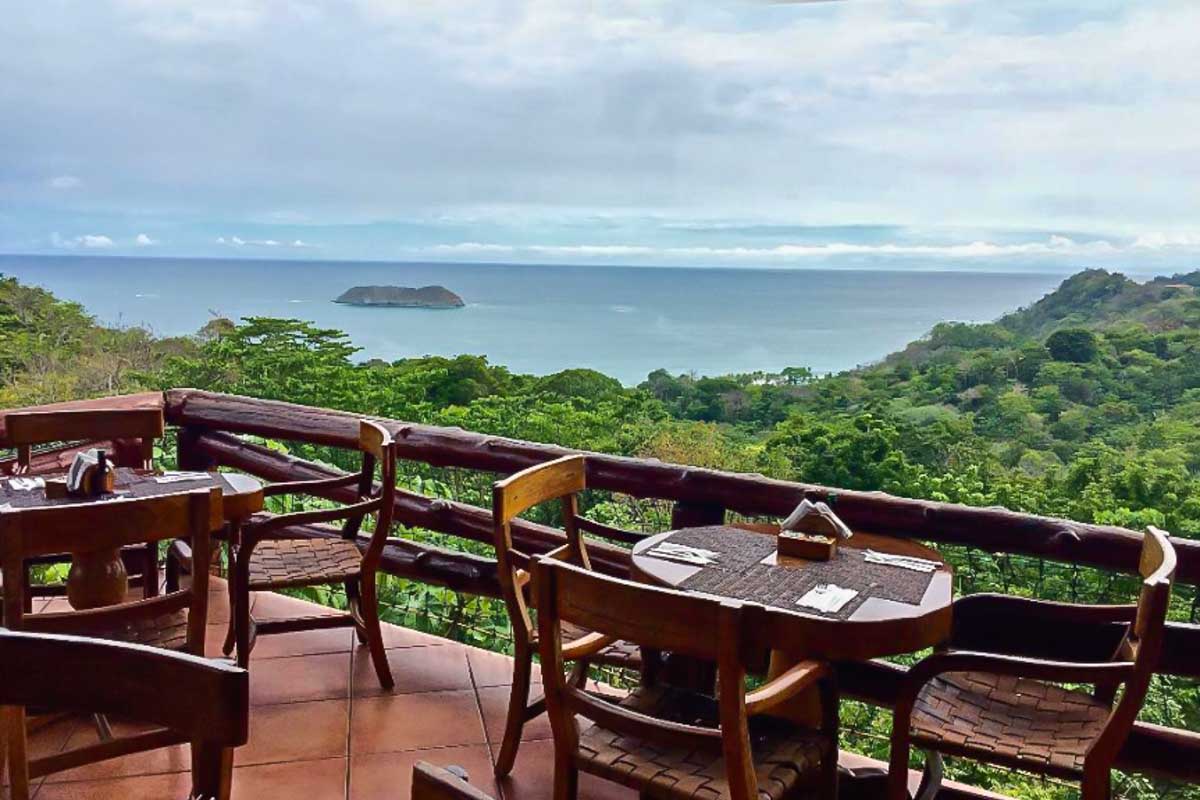 The fantastic view from El Avion Restaurant in Manuel Antonio