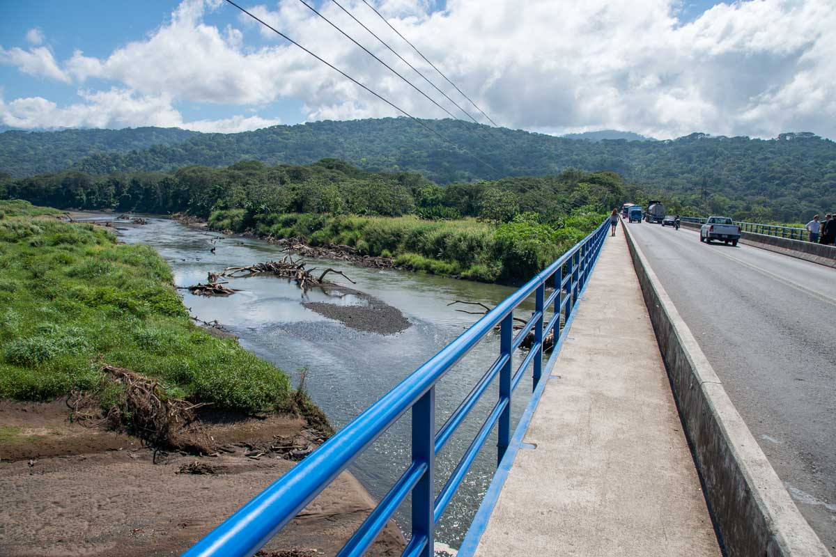 The pathway on the side of the Costa Rica Crocodile Bridge