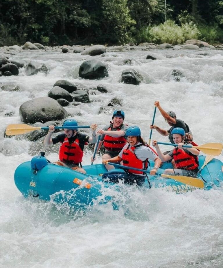 6 BEST Places to go Whitewater Rafting in Costa Rica +Tips for Booking