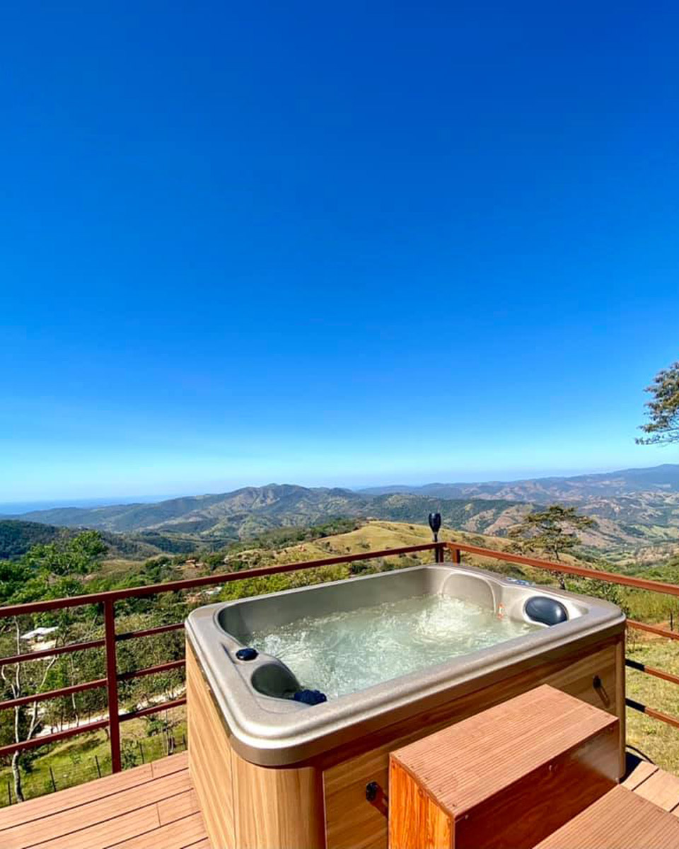 Jacuzzi with a view at Kintiri Glamping