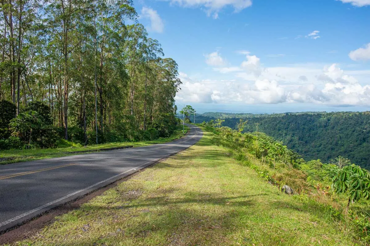 Beautiful views along the highway between San Jose and La Fortuna