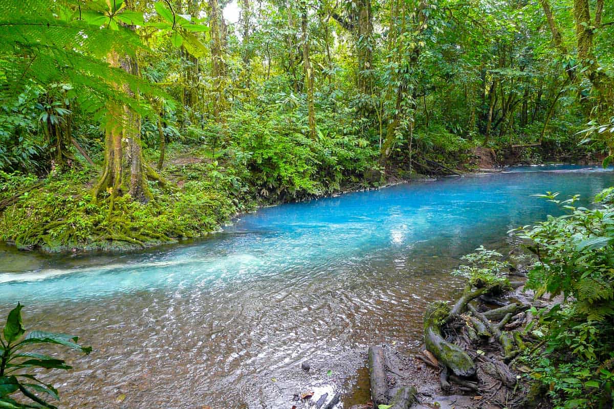 The beautiful Rio Celeste seen in Costa Rica on a tour